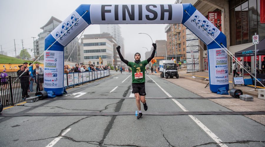 Sunday 2022 BlueNoseMarathon © STOO.ca 327